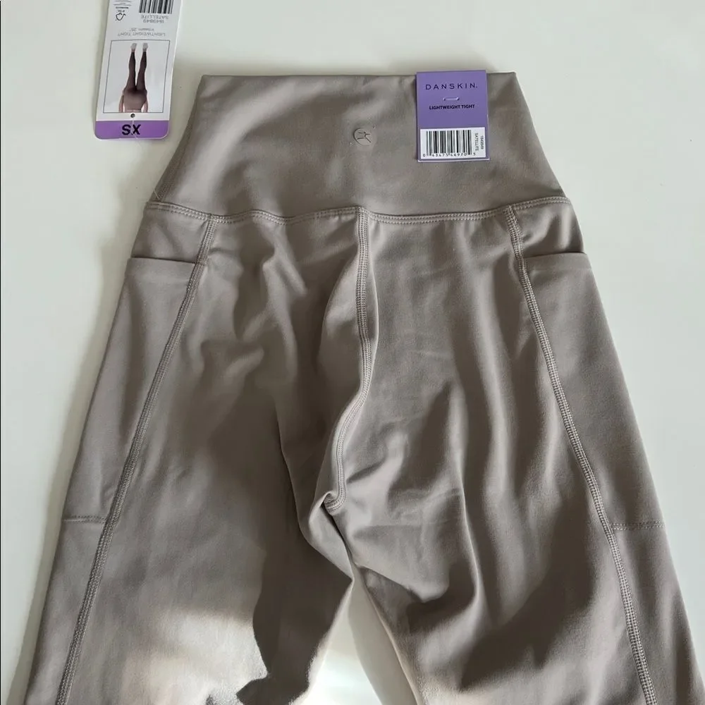 Danskin Women's Lightweight Tight Leggings